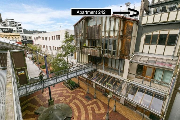 Photo of property in 242/21 Left Bank, Te Aro, Wellington, 6011