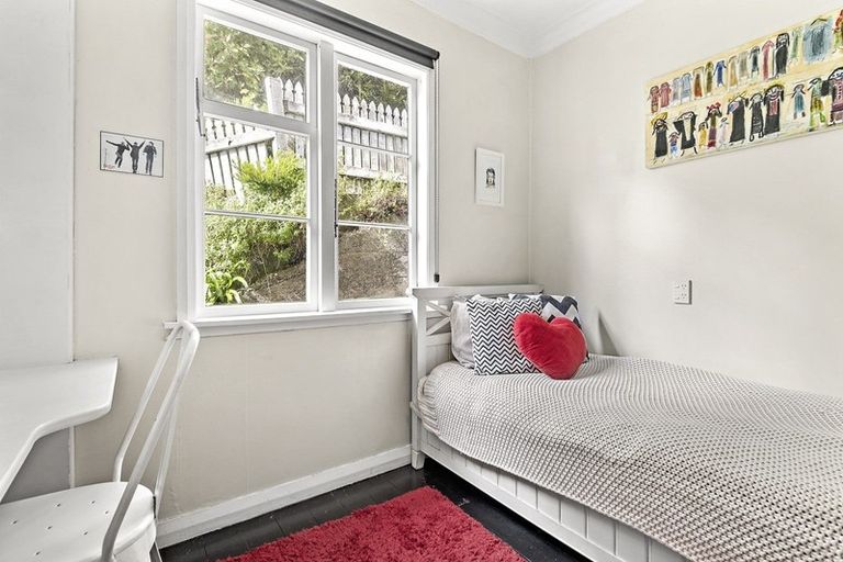 Photo of property in 100 Barnard Street, Wadestown, Wellington, 6012