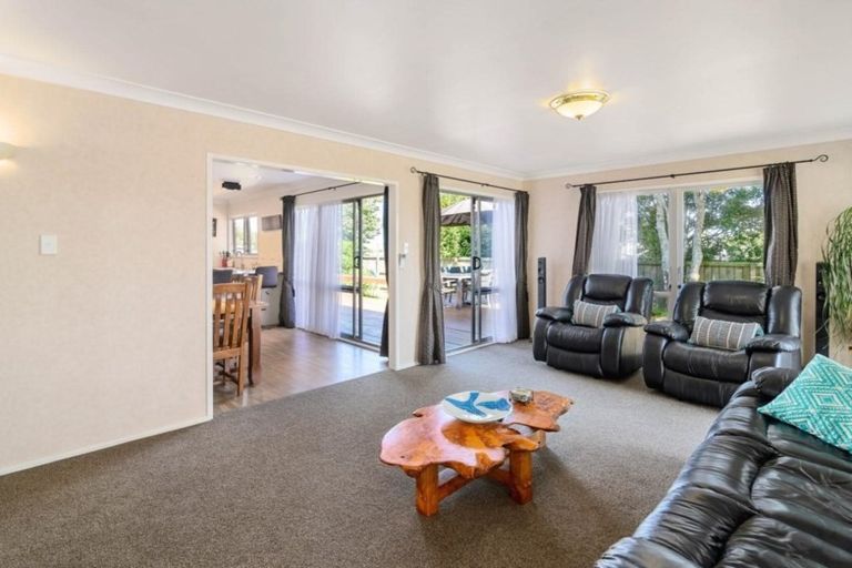 Photo of property in 1 Walnut Place, Owhata, Rotorua, 3010