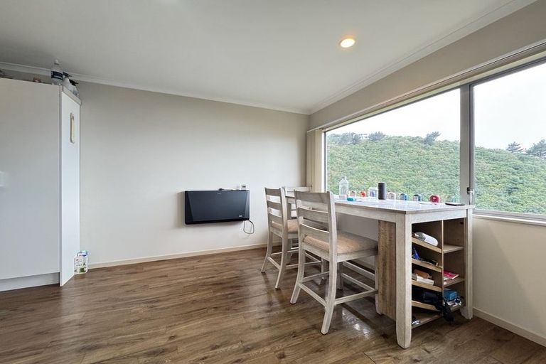 Photo of property in Onslow Heights, 17d Onslow Road, Khandallah, Wellington, 6035