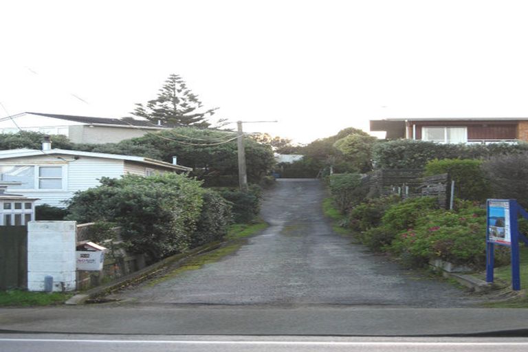 Photo of property in 52 Wharemauku Road, Raumati Beach, Paraparaumu, 5032