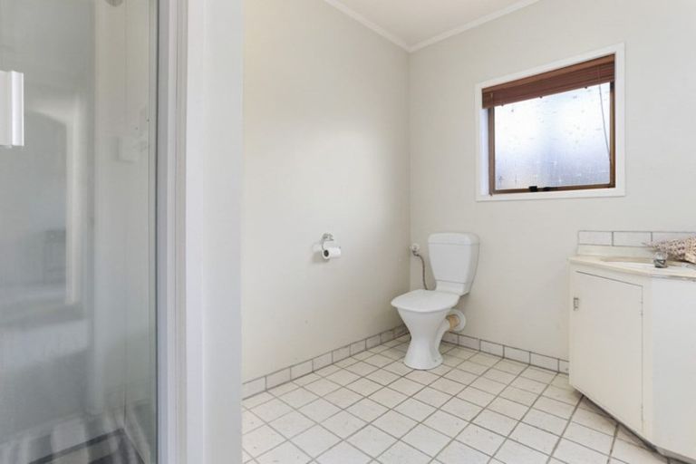 Photo of property in 2/1 West Hoe Road, Orewa, 0931