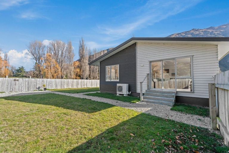 Photo of property in 1 Hector Close, Kingston, Athol, 9793