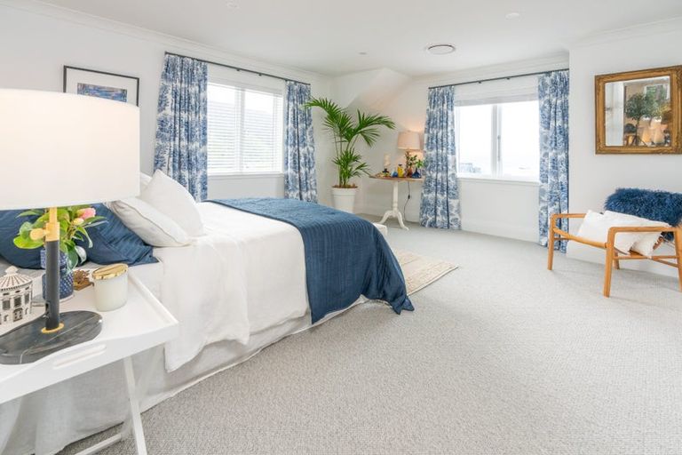 Photo of property in 15 Wesley Road, Kelburn, Wellington, 6012