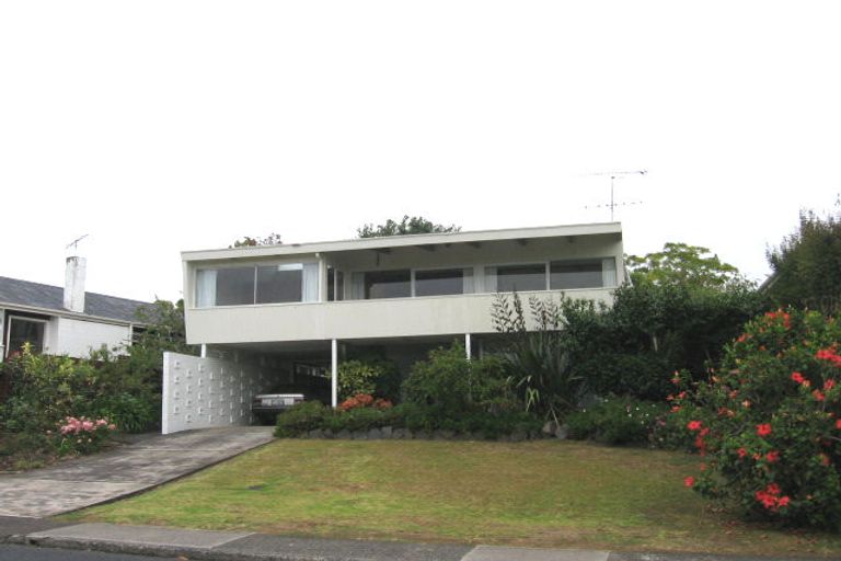 Photo of property in 21 Holland Road, Hillcrest, Auckland, 0627