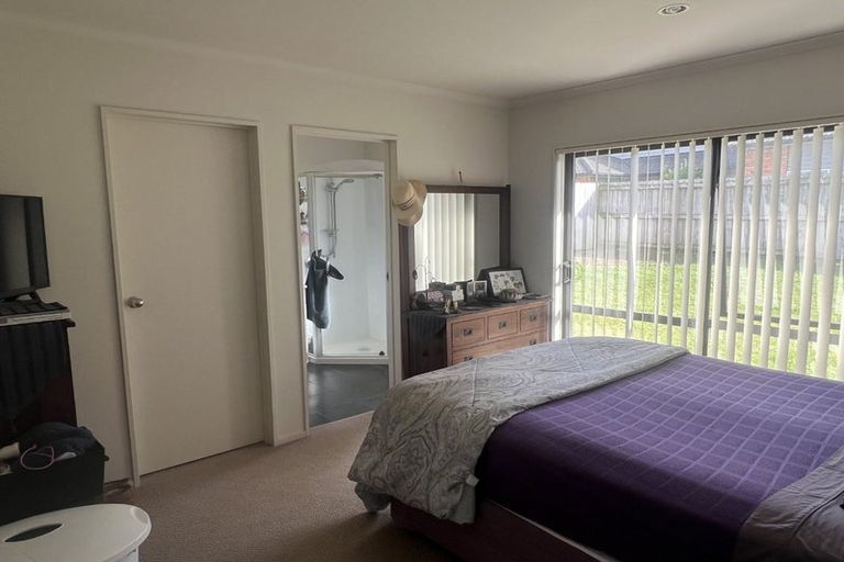 Photo of property in 45 Cityview Place, Massey, Auckland, 0614