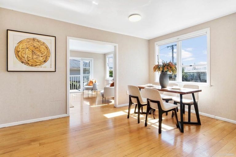 Photo of property in 4a Mawney Road, Henderson, Auckland, 0610