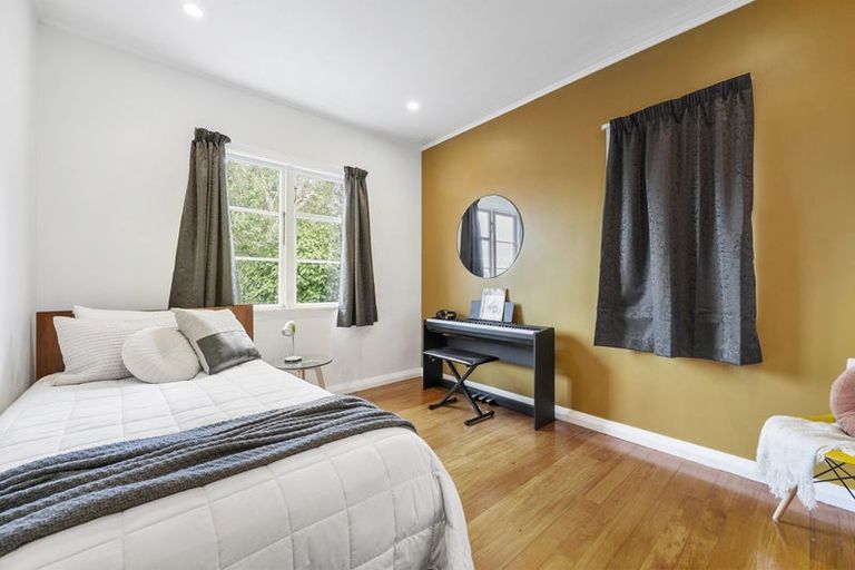 Photo of property in 25 Bould Street, Johnsonville, Wellington, 6037