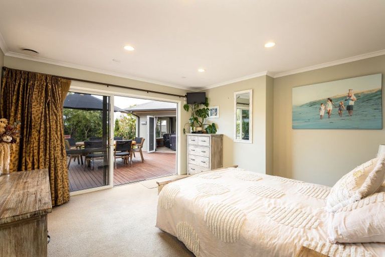 Photo of property in 71 Karamea Street, Whalers Gate, New Plymouth, 4310