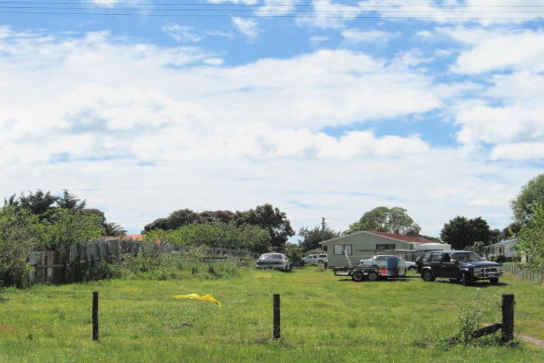 Photo of property in 12 Endeavour Street, Tolaga Bay, 4077