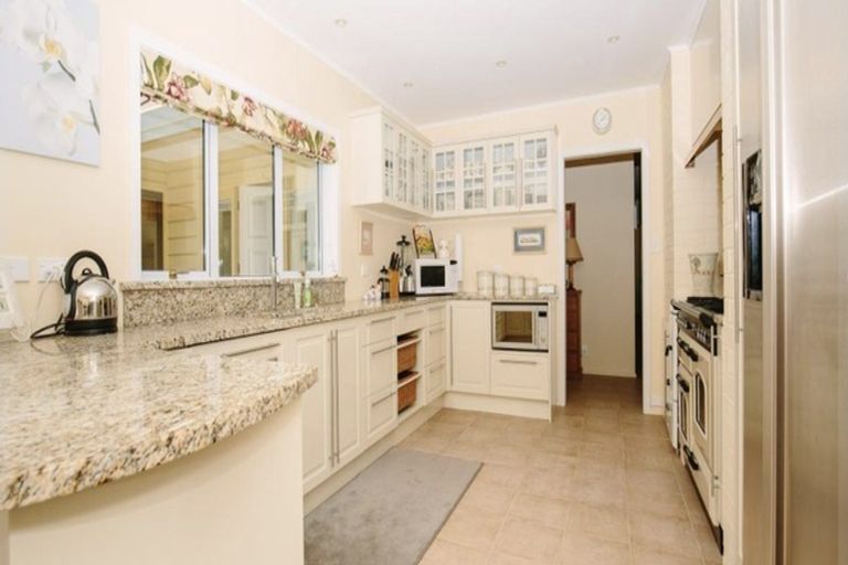 Photo of property in 261 Beacon Point Road, Wanaka, 9305