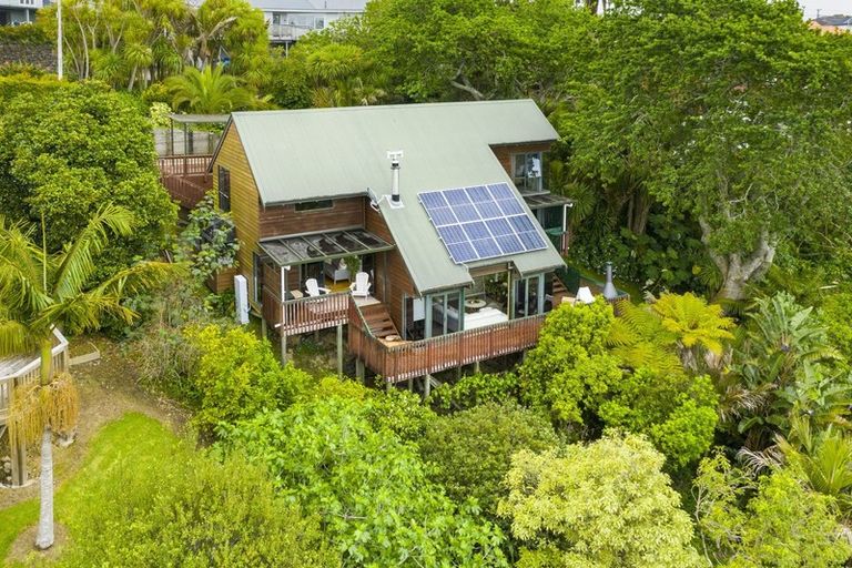 Photo of property in 30 Speedy Crescent, Hillcrest, Auckland, 0627