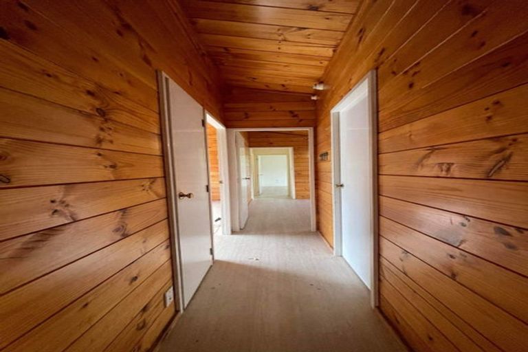 Photo of property in 37 Pitt Road, Runciman, Drury, 2578