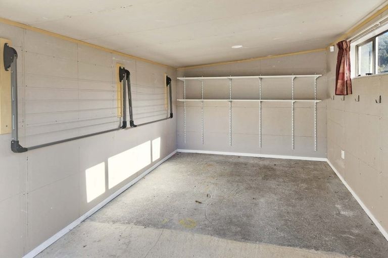 Photo of property in 315 Wellington Road, Wainuiomata, Lower Hutt, 5014