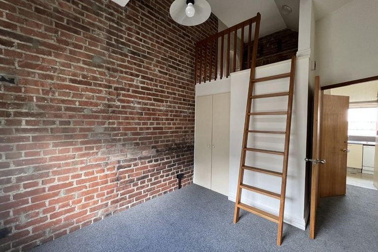 Photo of property in 5/33 Dowling Street, Dunedin Central, Dunedin, 9016