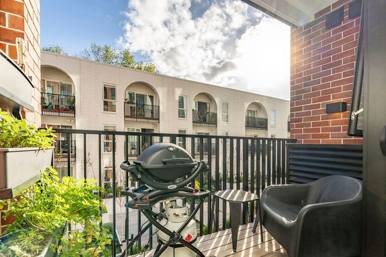Photo of property in 1817a Great North Road, Avondale, Auckland, 1026