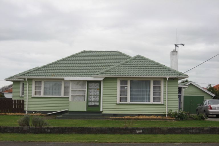 Photo of property in 37 Wilton Street, Levin, 5510