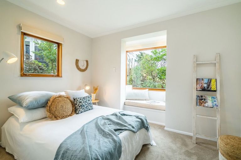 Photo of property in 108 Island Bay Road, Beach Haven, Auckland, 0626