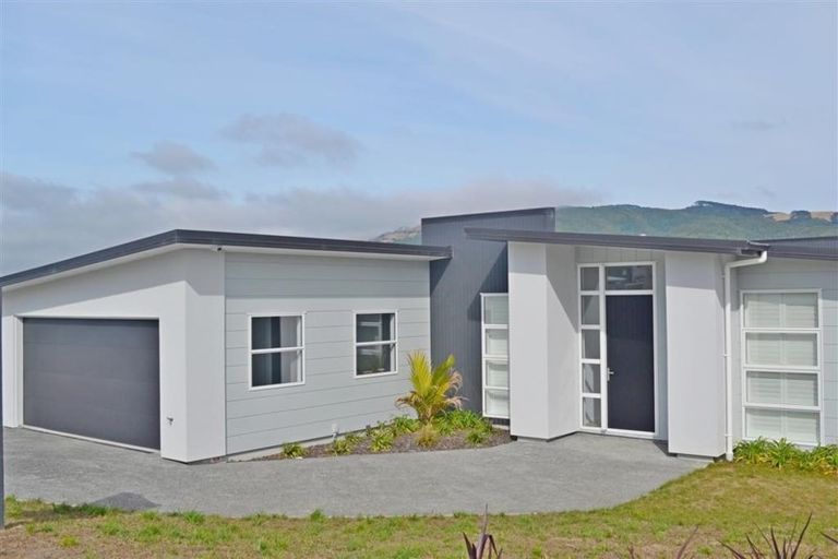 Photo of property in 82 John Burke Drive, Aotea, Porirua, 5024