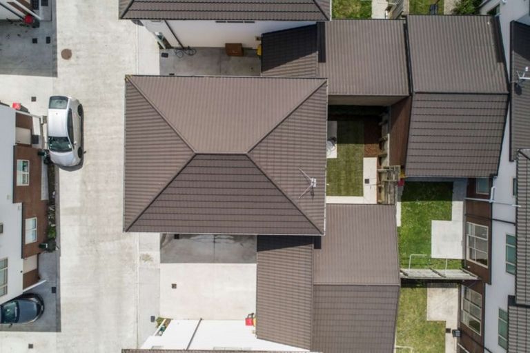 Photo of property in 17 Akeake Lane, Manurewa, Auckland, 2102