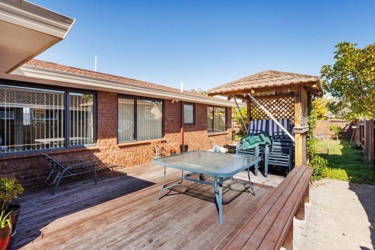 Photo of property in 15 Kentucky Way, Awapuni, Palmerston North, 4412