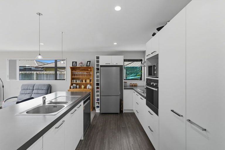 Photo of property in 87 Rannoch Drive, Broomfield, Christchurch, 8042