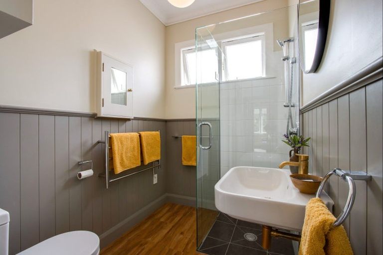 Photo of property in 26 Bowling Road, Greenmeadows, Napier, 4112