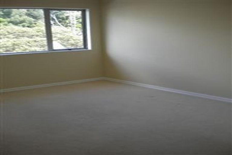 Photo of property in 23 Ian Marwick Place, Birkenhead, Auckland, 0626