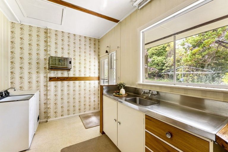 Photo of property in 12 Manuka Street, Stokes Valley, Lower Hutt, 5019