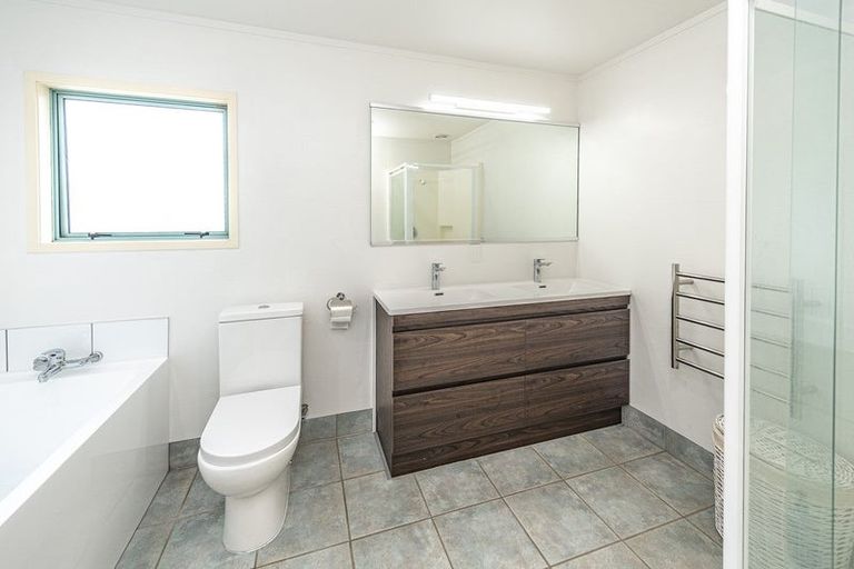 Photo of property in 17 Norfolk Drive, Otamatea, Whanganui, 4500