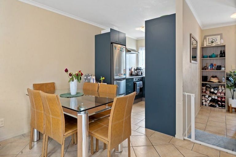 Photo of property in 39 Tiri Tiri Road, Birkdale, Auckland, 0626