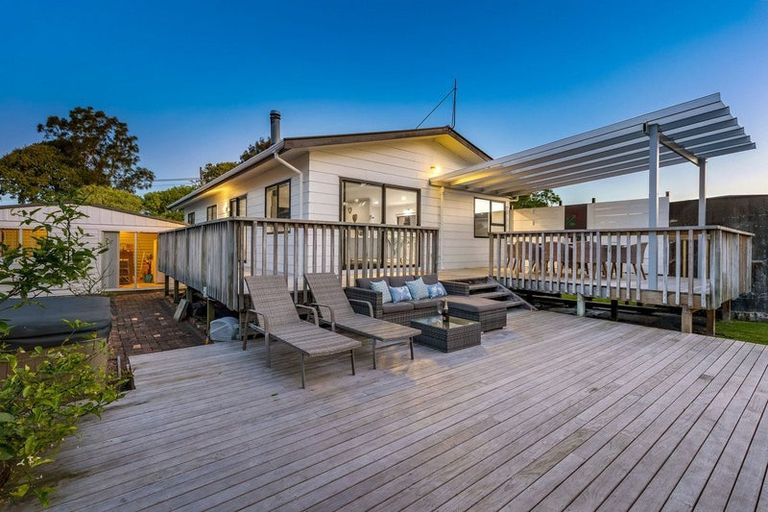 Photo of property in 36 Ladies Mile, Manly, Whangaparaoa, 0930