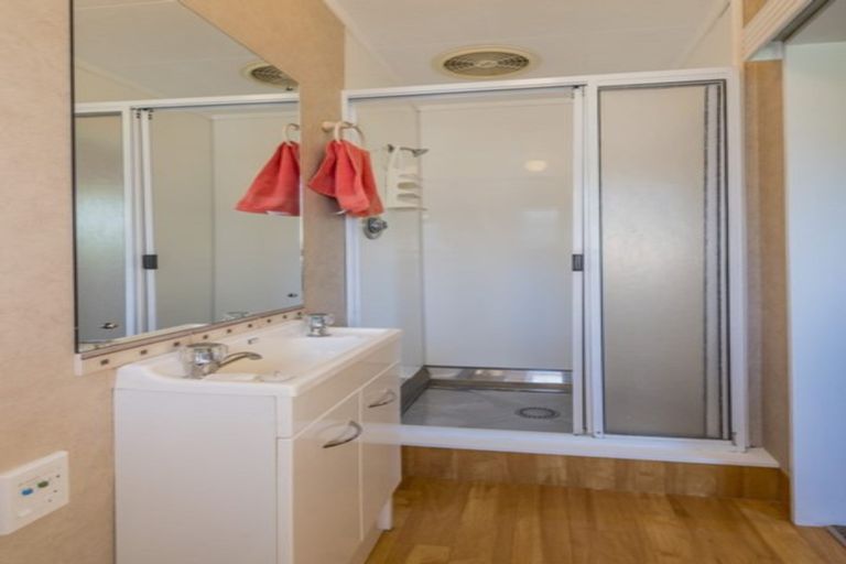 Photo of property in 16 Wright Grove, Levin, 5510