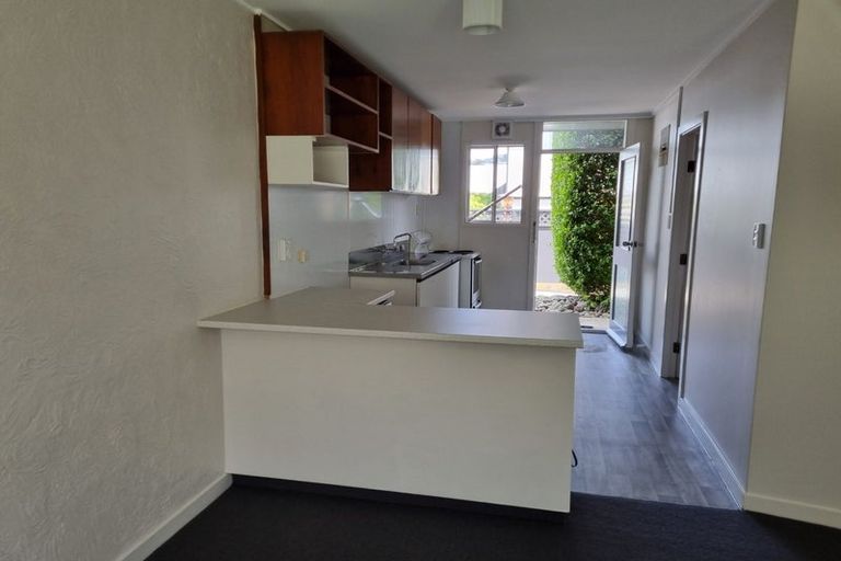 Photo of property in 3/35 Mana Esplanade, Paremata, Porirua, 5026