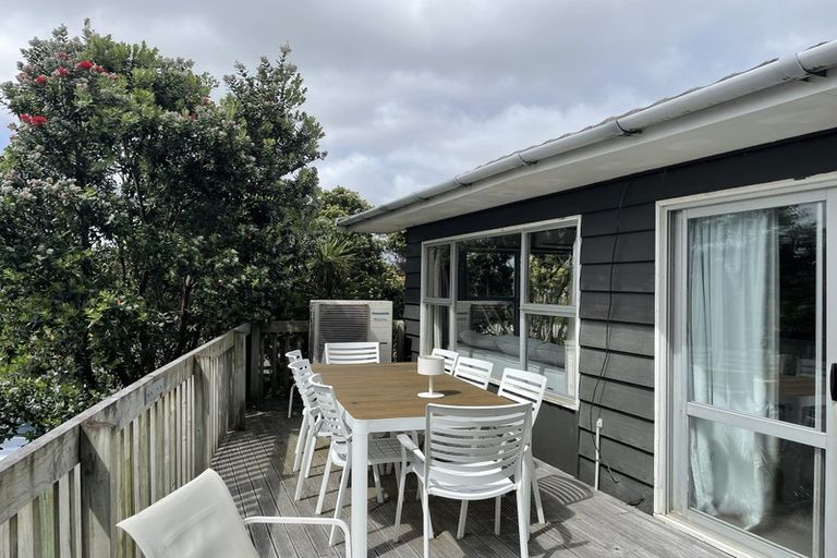 Photo of property in 14 Eruini Street, Waikanae Beach, Waikanae, 5036