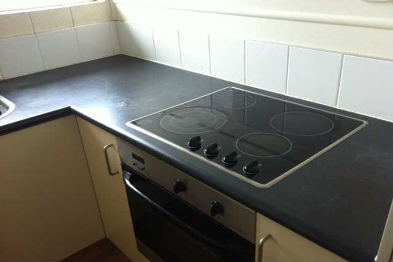 Photo of property in 2/5 Tralee Place, Hillcrest, Hamilton, 3216