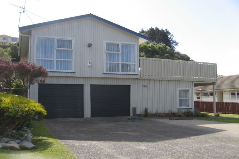 Photo of property in 44 Truscott Avenue, Johnsonville, Wellington, 6037