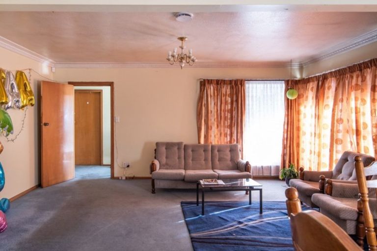 Photo of property in 37 Curletts Road, Sockburn, Christchurch, 8042