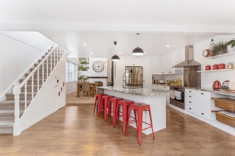 Photo of property in 35 Mcleod Road, Henderson, Auckland, 0612