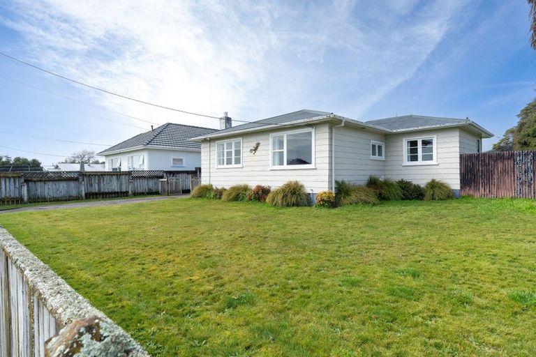 Photo of property in 17 Reeve Street, Levin, 5510