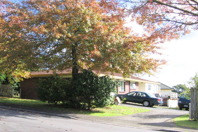 Photo of property in 3 Juvena Place, Clover Park, Auckland, 2019