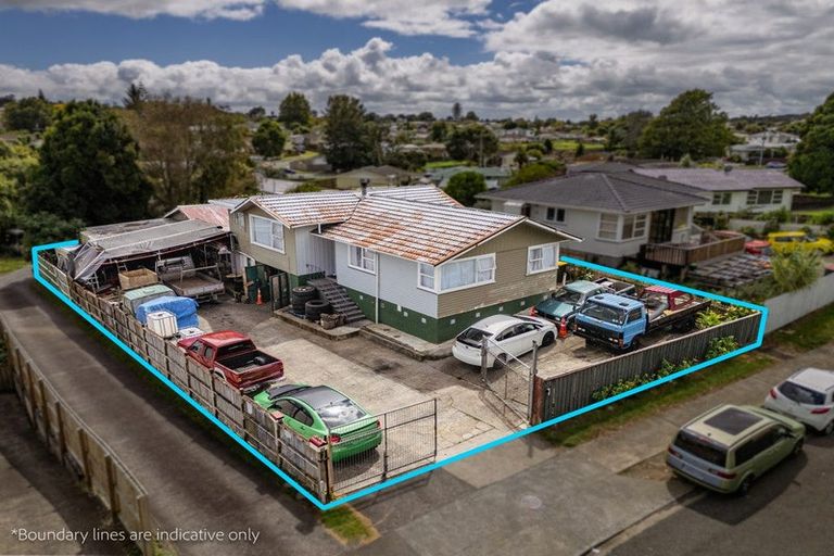 Photo of property in 15 Hobart Crescent, Wattle Downs, Auckland, 2103