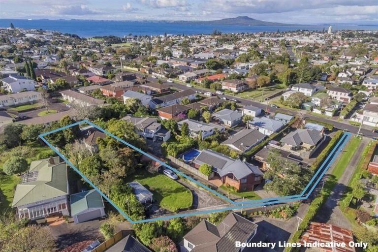 Photo of property in 15 Gordon Avenue, Forrest Hill, Auckland, 0620