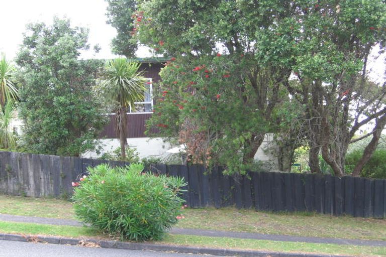 Photo of property in 77 Sartors Avenue, Browns Bay, Auckland, 0630