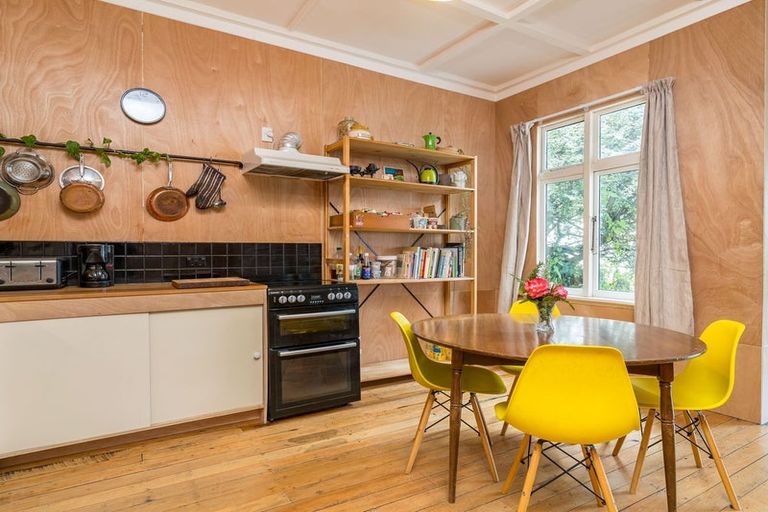 Photo of property in 395 South Road, Caversham, Dunedin, 9012