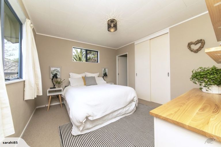 Photo of property in 38 Candia Road, Swanson, Auckland, 0614