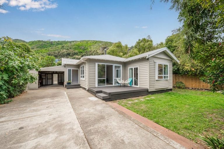 Photo of property in 65 Elizabeth Street, Waikanae, 5036