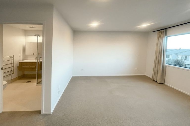 Photo of property in 22 Tahuhu Road, Mount Wellington, Auckland, 1062