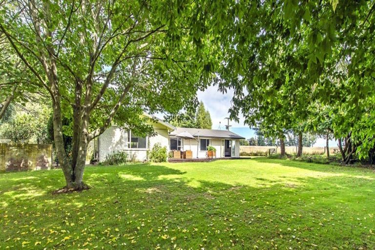 Photo of property in 2394 Old West Coast Road, Kirwee, Christchurch, 7671