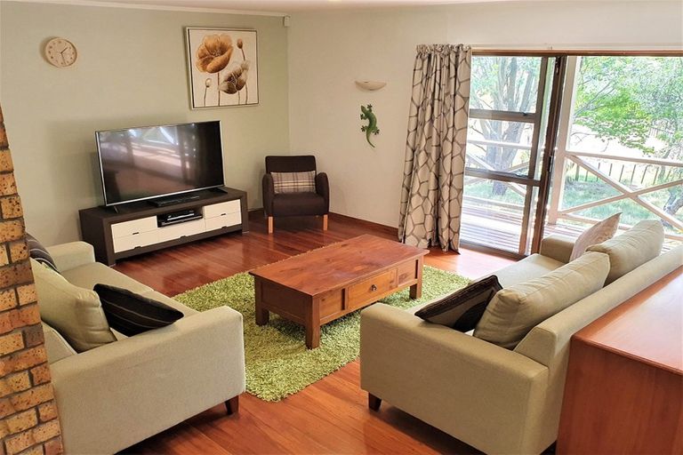 Photo of property in 102 Reid Road, Glenbrook, Waiuku, 2681